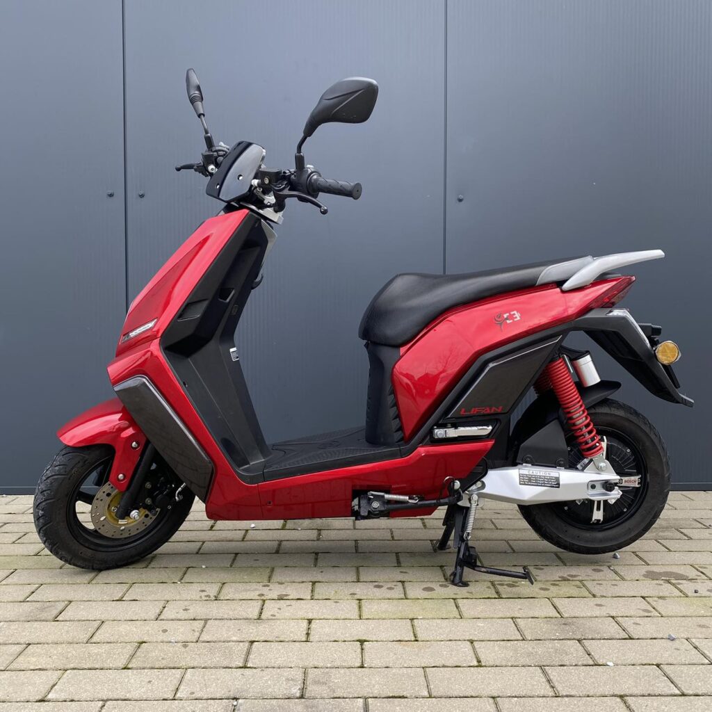 Lifan E3 scooter - Surroncenter E-Enduroshop Talaria Surron occasie 1